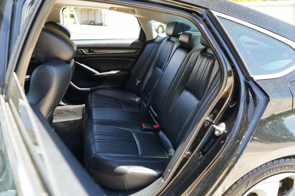 Used 2019 Honda Accord Touring image 9