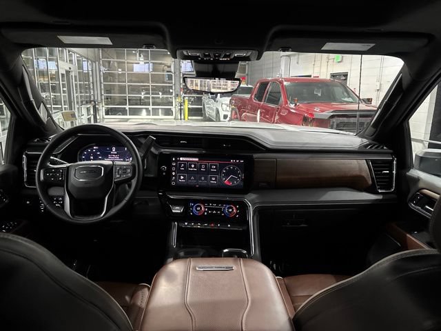 Used 2024 GMC Sierra 3500 Denali Ultimate AWD/4WD image 35