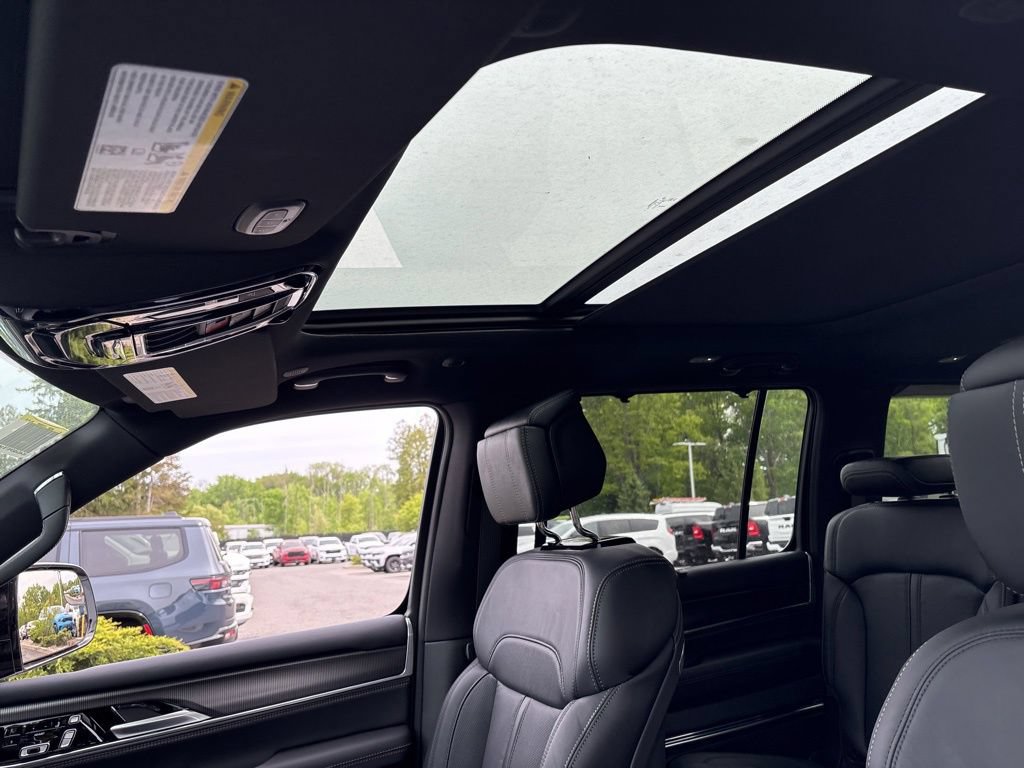 New 2026 Jeep Grand Wagoneer L Summit AWD/4WD image 29