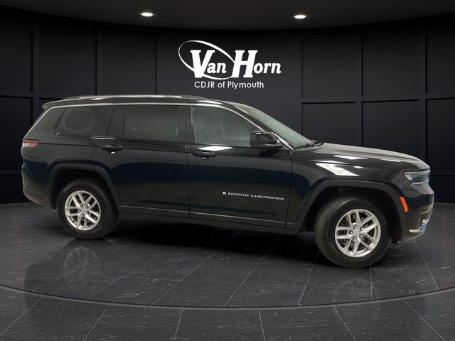 Used 2021 Jeep Grand Cherokee L Laredo w/ Luxury Tech Group I AWD/4WD image 2