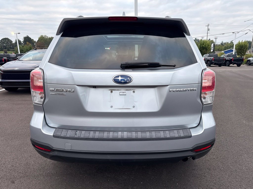 Used 2018 Subaru Forester 2.5i Premium w/ All-Weather Package AWD/4WD image 3