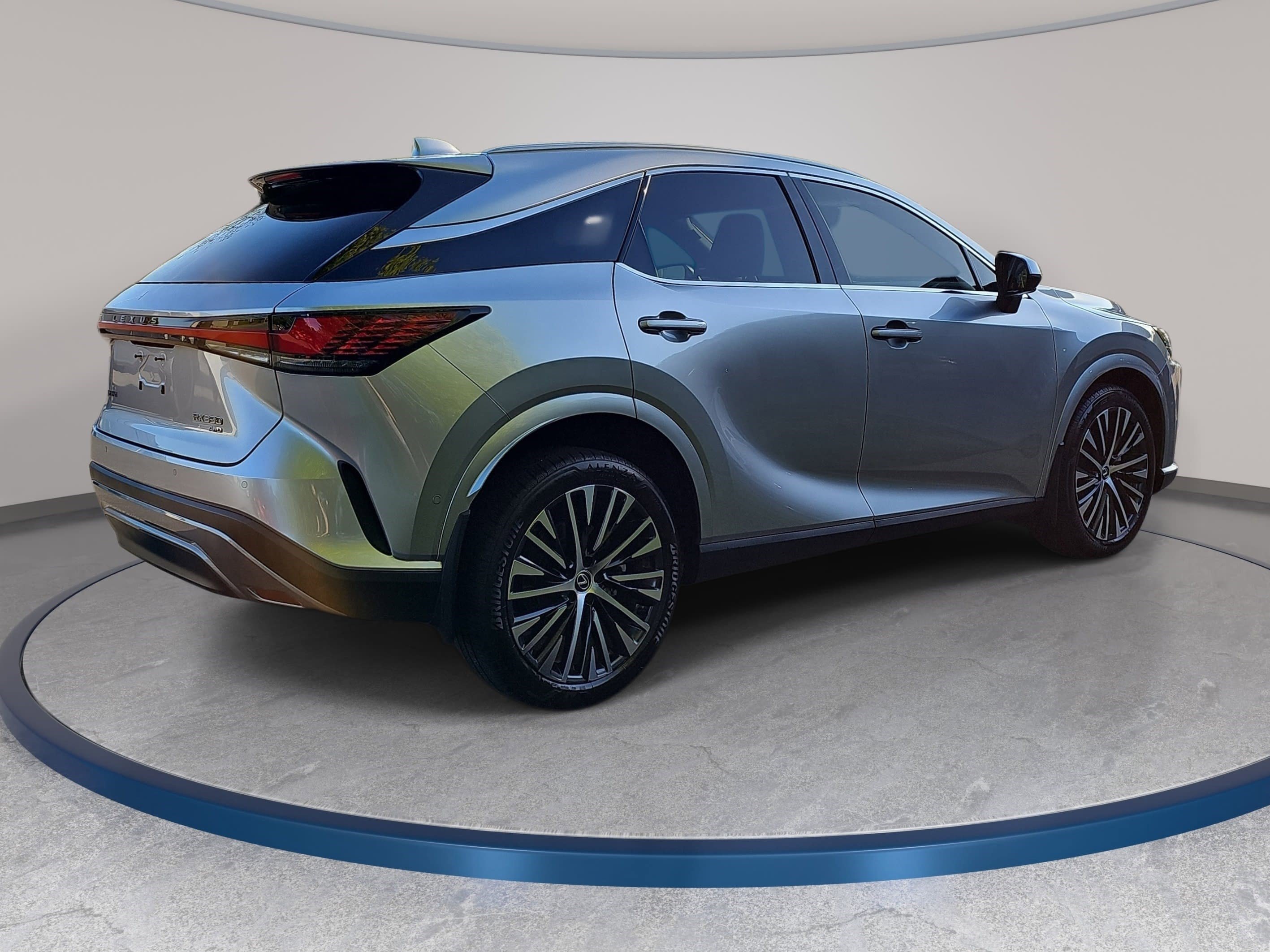 Used 2024 Lexus RX 350 Premium Plus w/ Convenience Package image 5