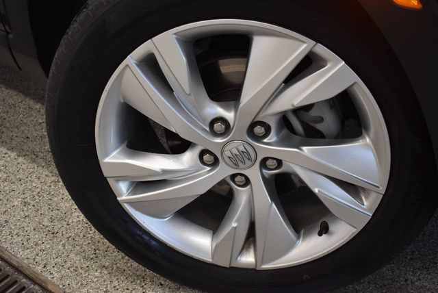 Used 2025 Buick Encore GX Preferred AWD/4WD image 28
