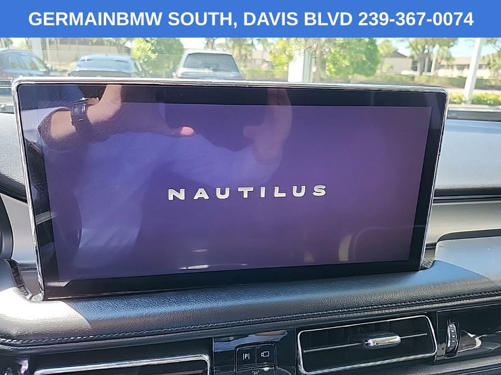 Used 2021 Lincoln Nautilus FWD w/ Equipment Group 101A image 16