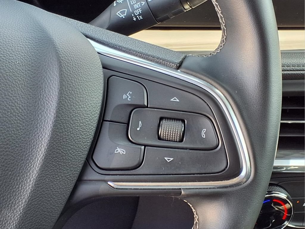 Used 2025 Buick Encore GX Preferred FWD image 17