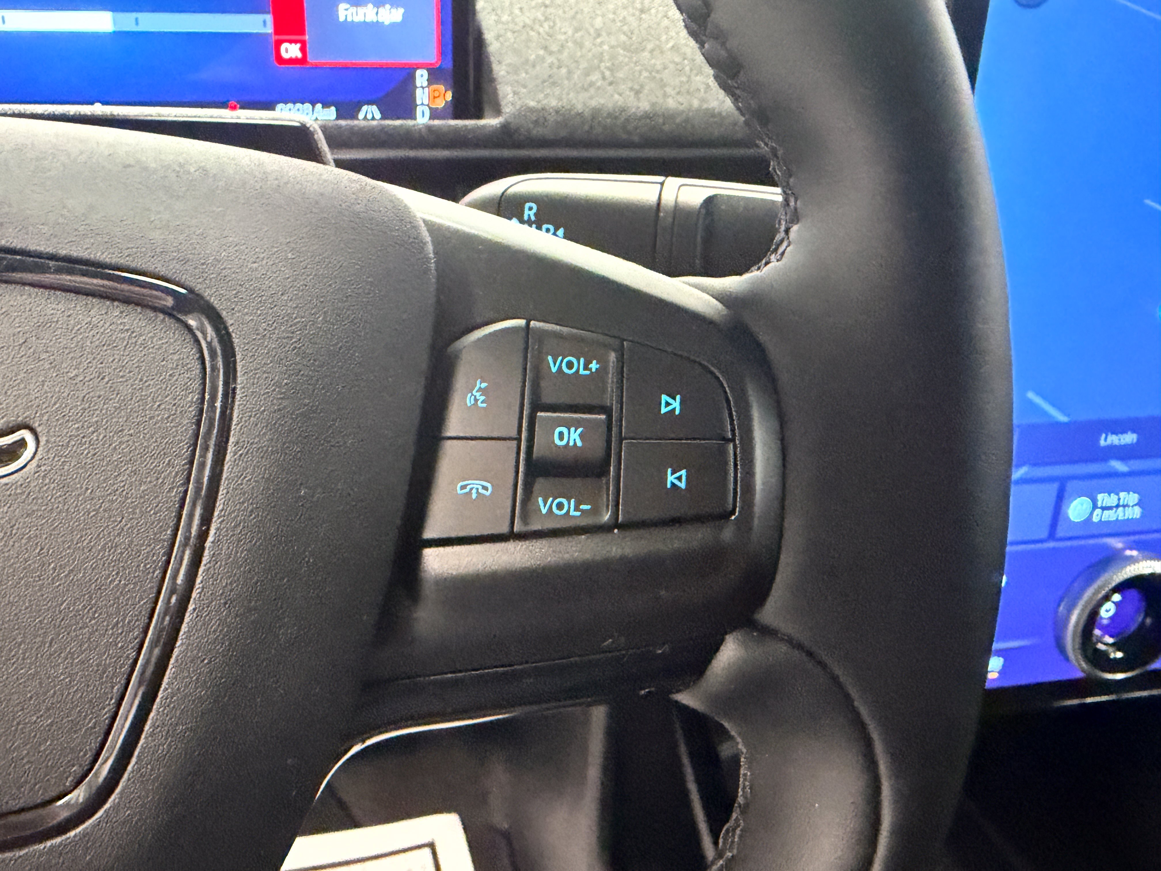 Used 2025 Ford Mustang Mach-E Premium AWD/4WD image 15