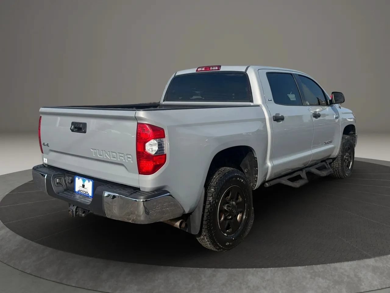 Used 2019 Toyota Tundra SR5 w/ SR5 Upgrade Package AWD/4WD image 5