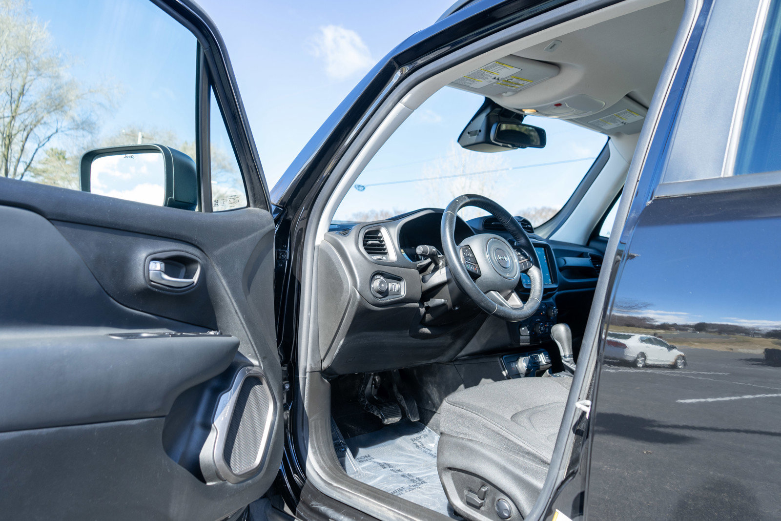 Used 2022 Jeep Renegade Latitude w/ Convenience Group image 13