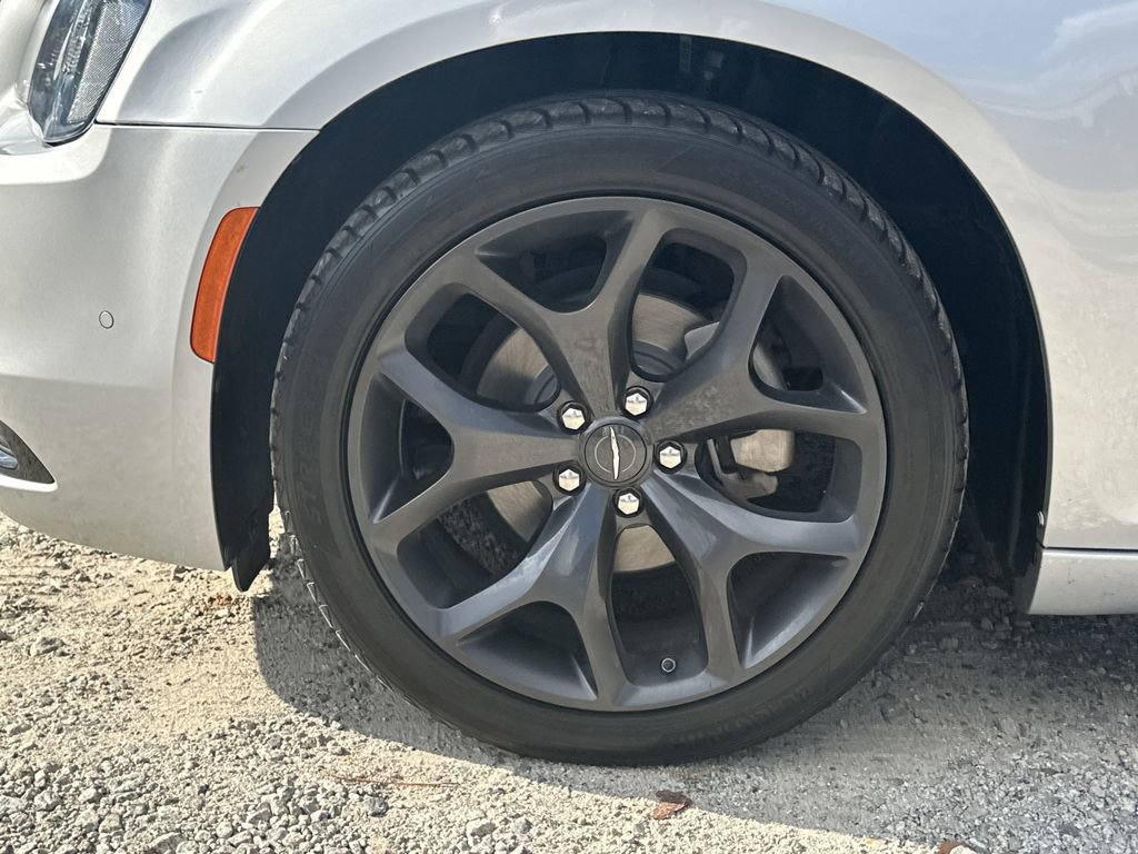 Used 2023 Chrysler 300 S image 11
