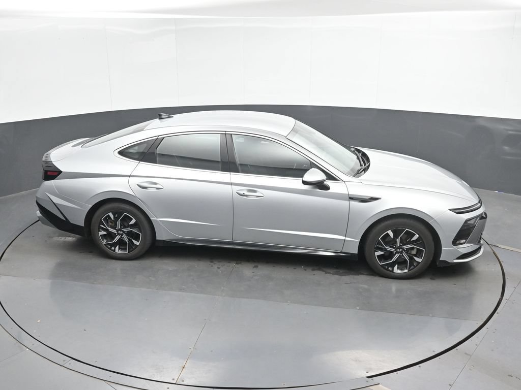 Used 2025 Hyundai Sonata SEL FWD image 32