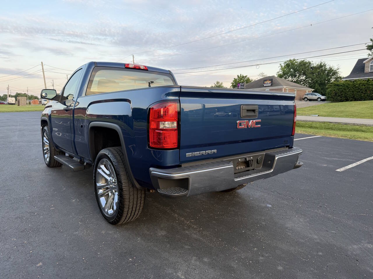 Used 2016 GMC Sierra 1500 2WD Regular Cab image 4