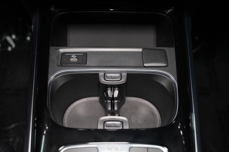 Certified 2026 Mercedes-Benz GLB 250 4MATIC image 37