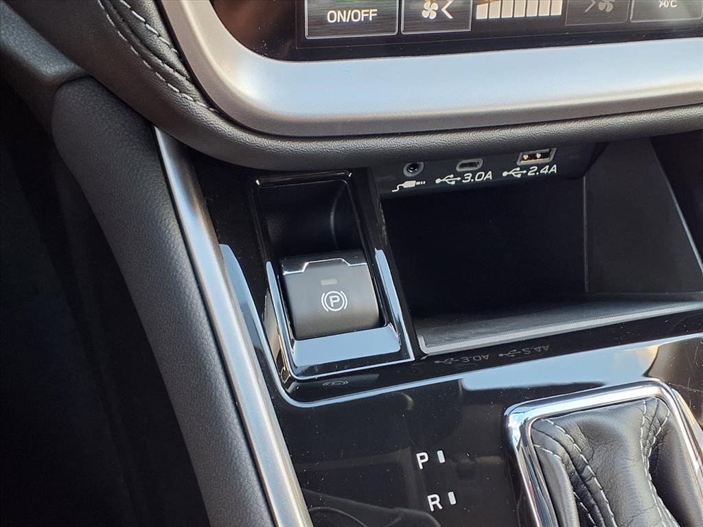 Certified 2025 Subaru Outback Premium image 16