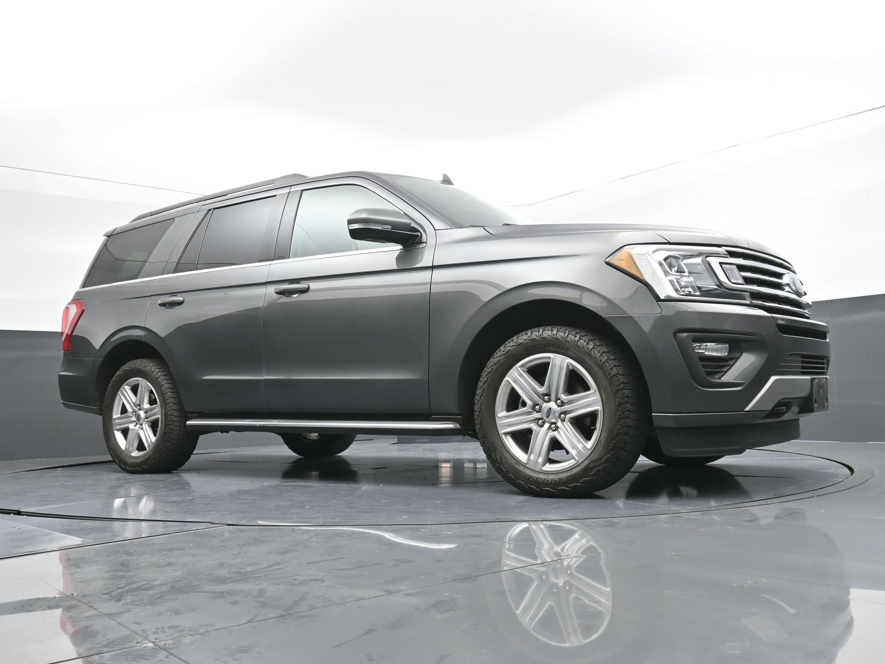 Used 2019 Ford Expedition XLT w/ Equipment Group 202A image 22