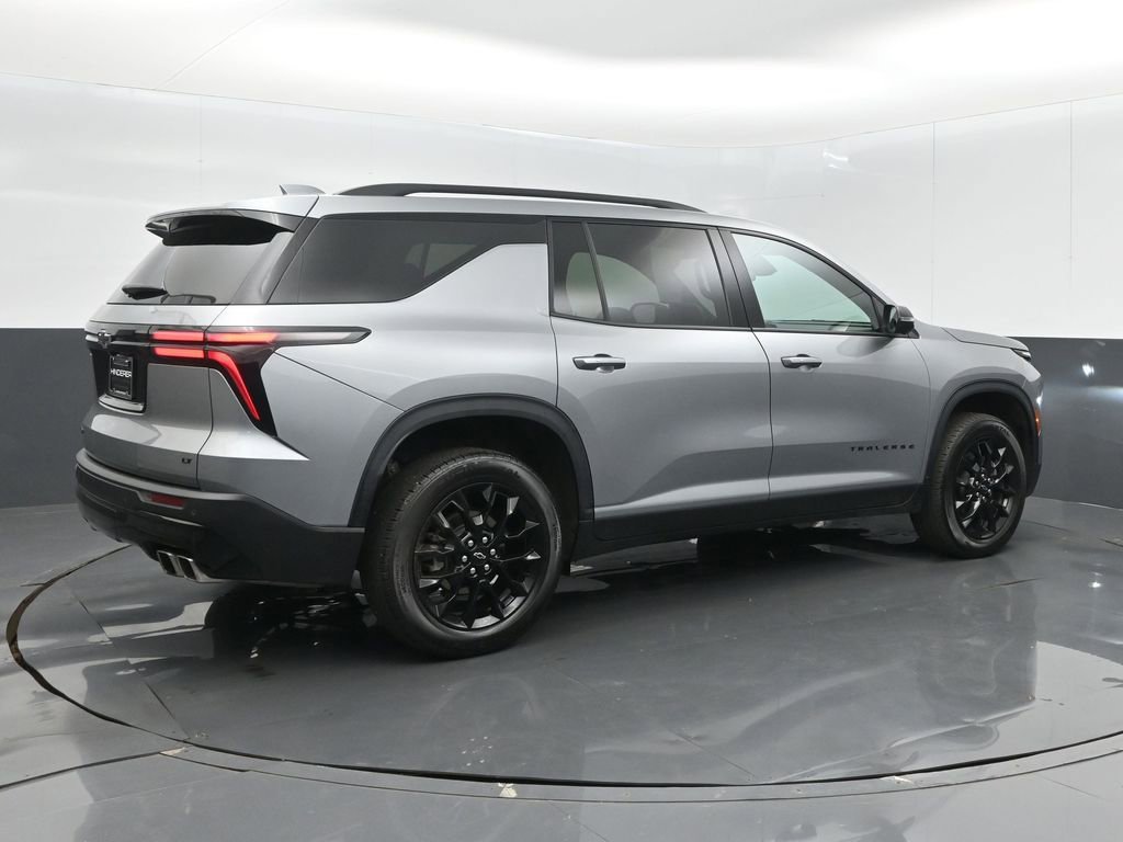 Used 2024 Chevrolet Traverse LT w/ Midnight/Sport Edition FWD image 22