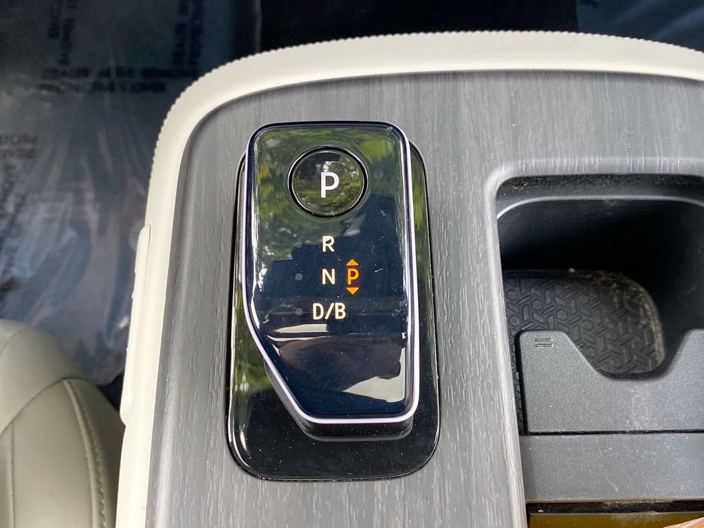 Used 2023 Nissan Ariya EVOLVE+ image 15