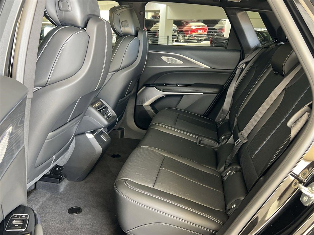 New 2026 Cadillac Lyriq V image 28