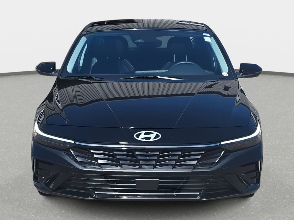 Certified 2025 Hyundai Elantra Limited image 2