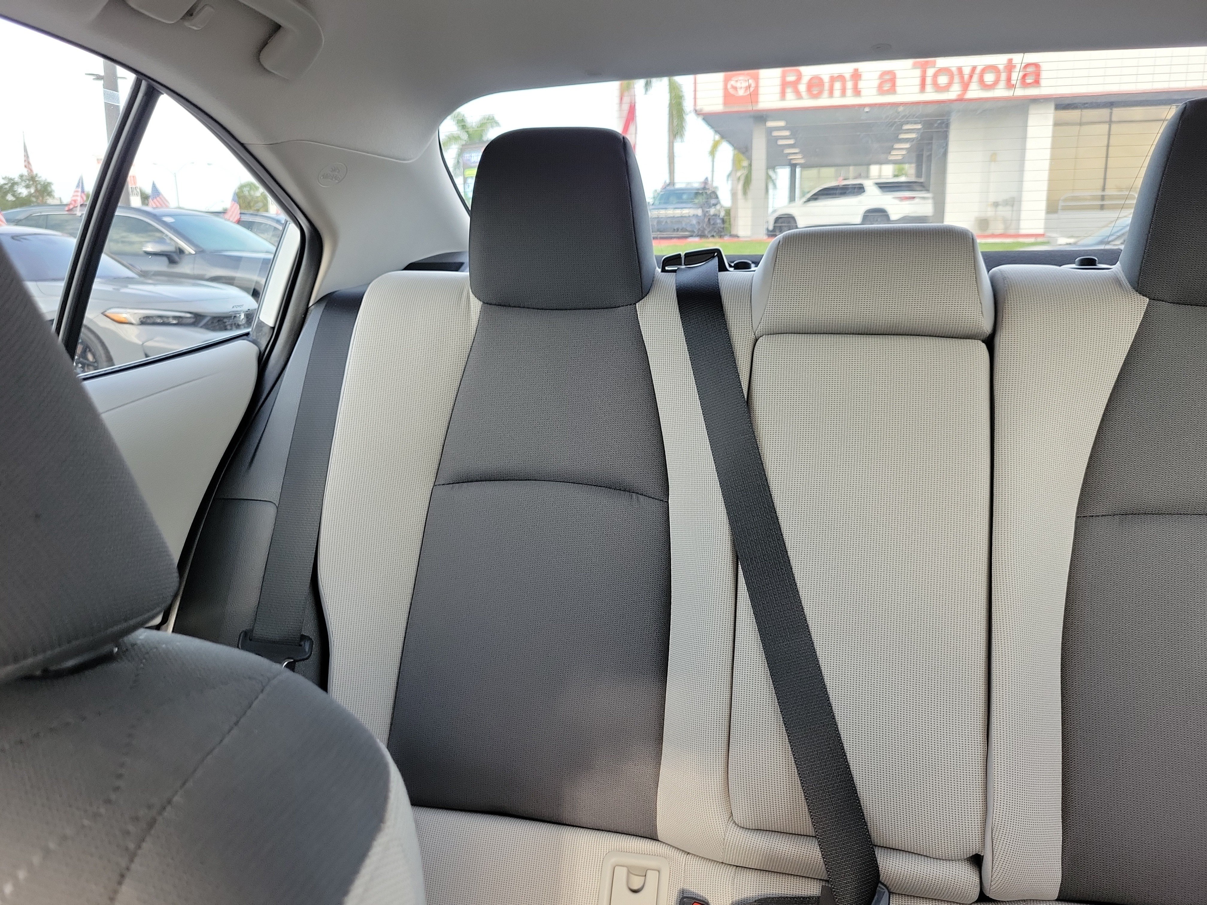 Used 2025 Toyota Corolla LE FWD image 20