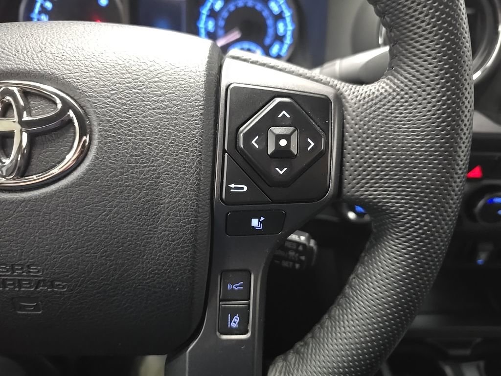 Used 2023 Toyota Tacoma TRD Off-Road w/ Black Out Package (TMS) AWD/4WD image 20