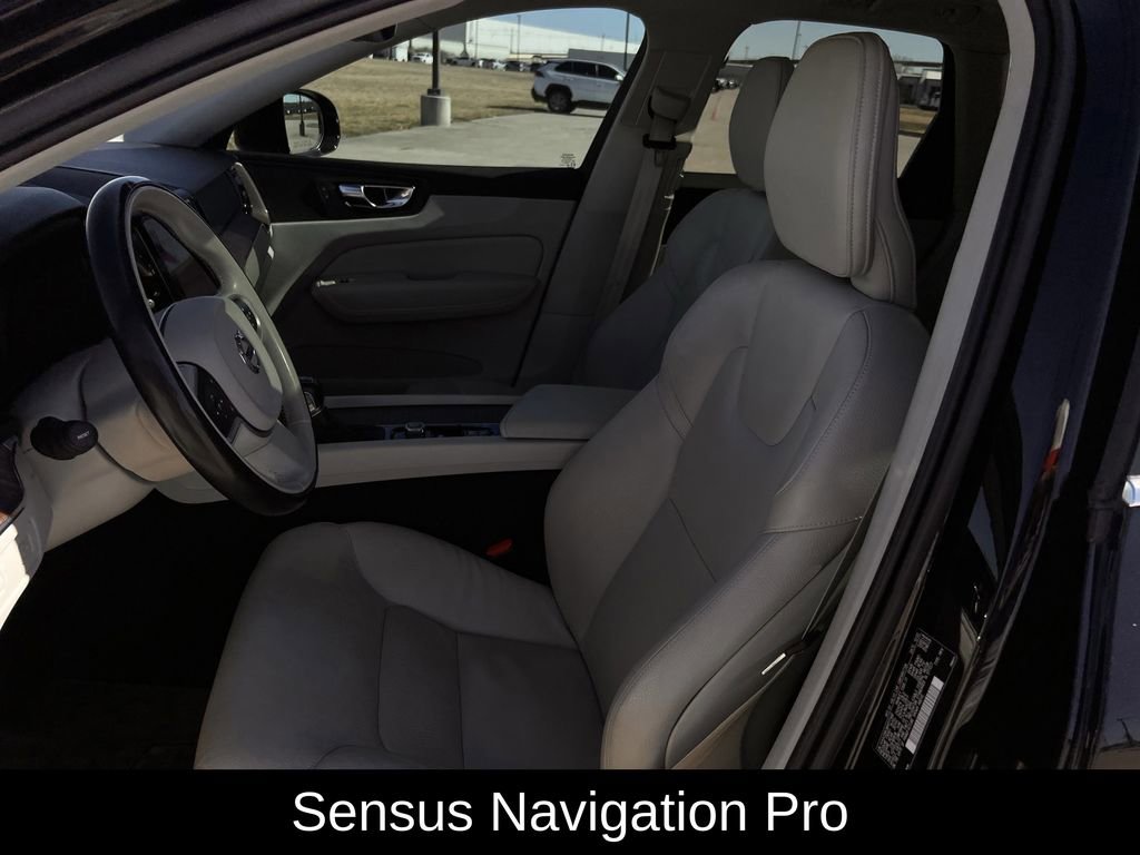 Used 2021 Volvo XC60 T6 Momentum image 27