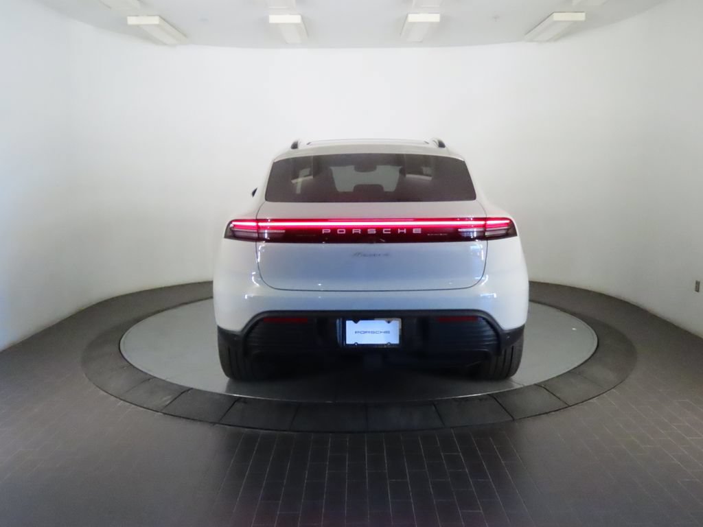 New 2026 Porsche Macan 4 Electric AWD/4WD image 6