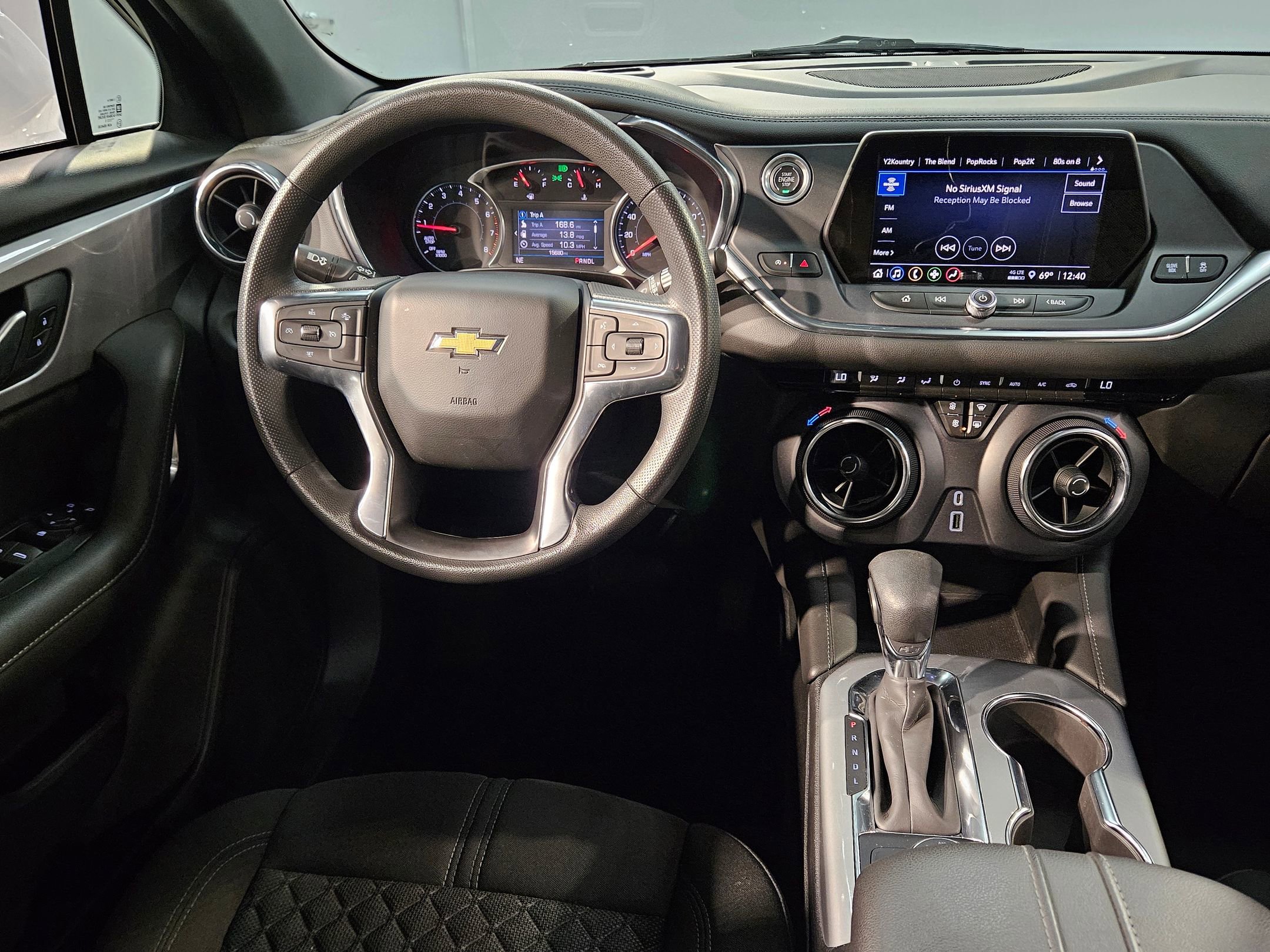 Used 2022 Chevrolet Blazer LT image 9