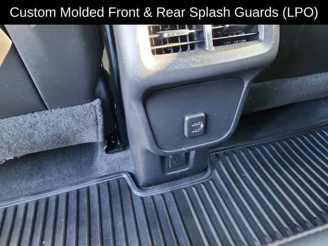 Used 2022 Chevrolet Equinox RS w/ RS Leather Package image 30