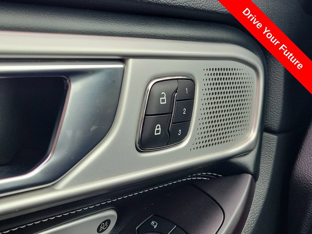 Used 2020 Ford Explorer ST w/ ST High-Performance Pack AWD/4WD image 19