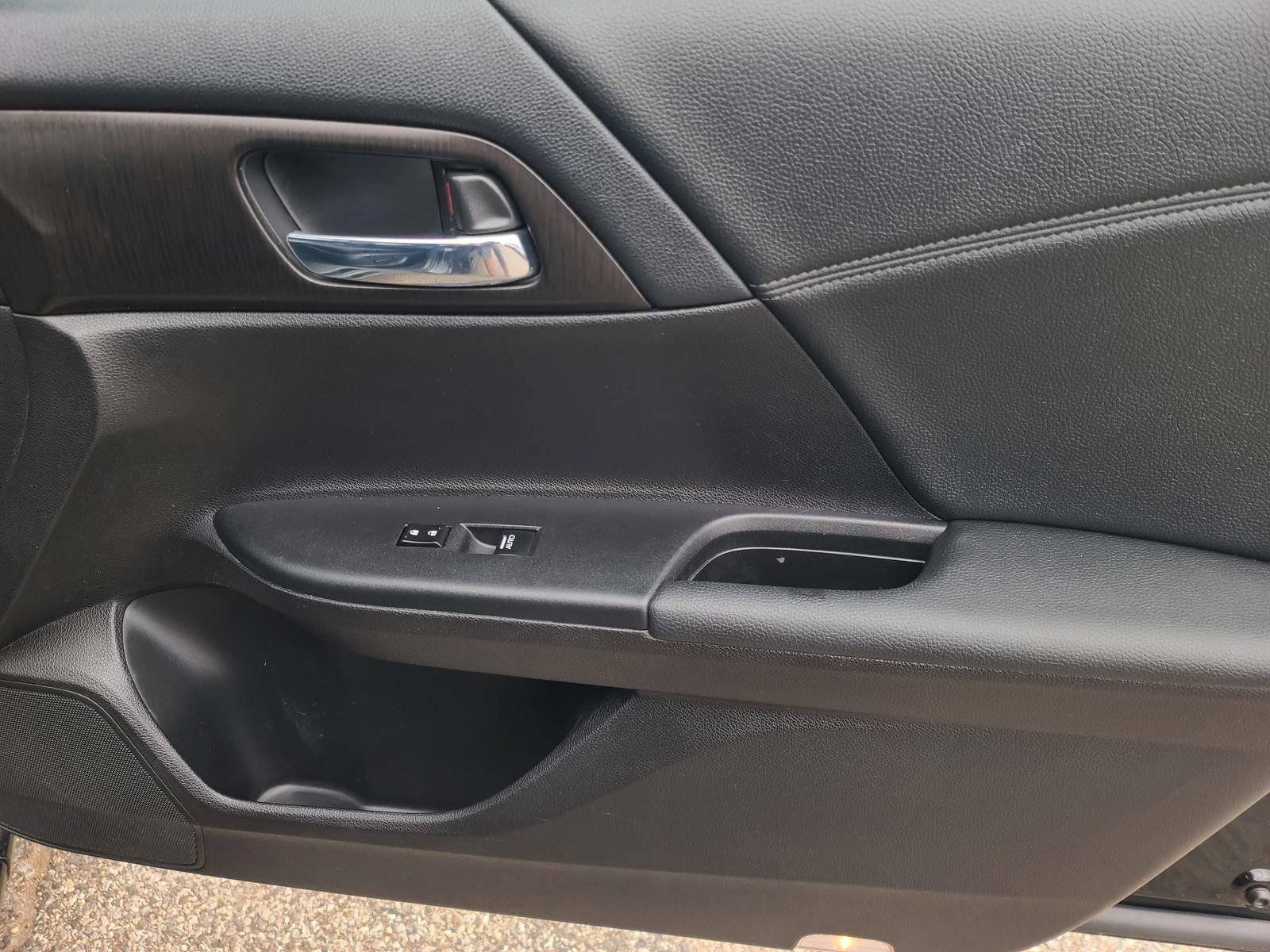 Used 2015 Honda Accord EX-L image 21