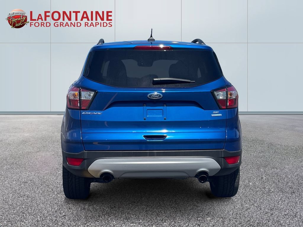 Used 2018 Ford Escape SE w/ SE Sync 3 Package FWD image 6