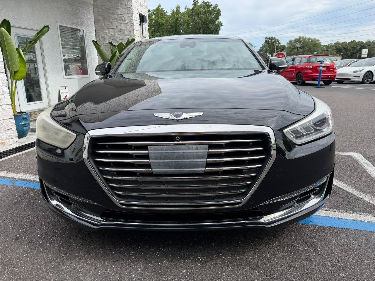 Used 2017 Genesis G90 3.3T Premium RWD image 4