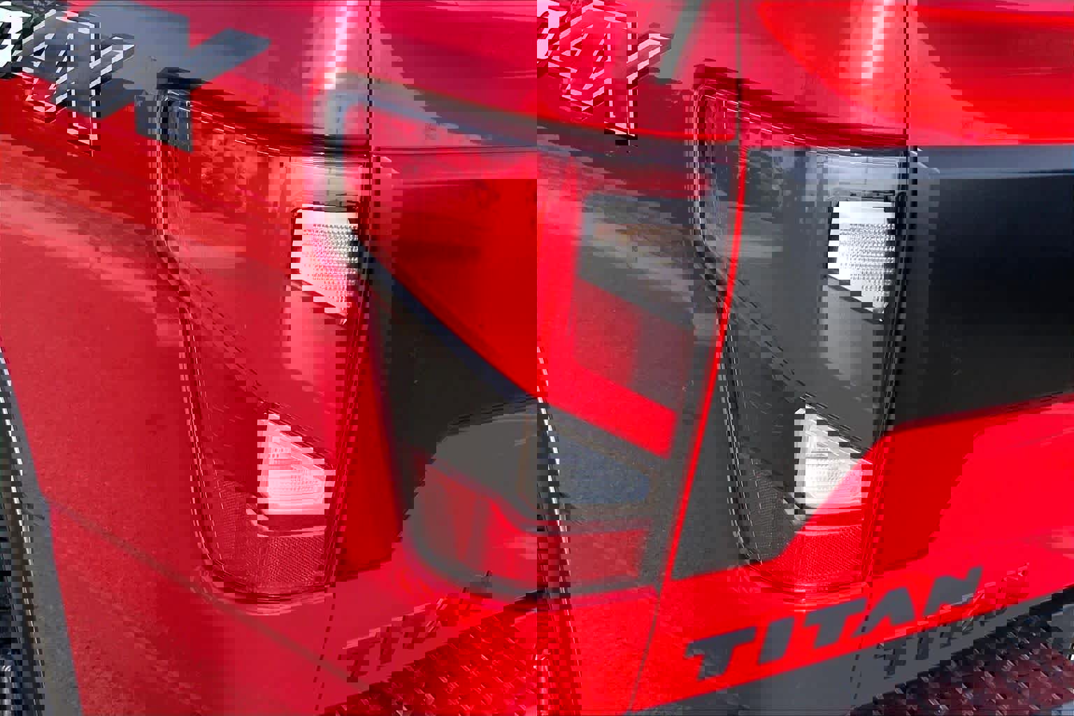 Used 2022 Nissan Titan PRO-4X w/ Pro-4x Convenience Package image 28