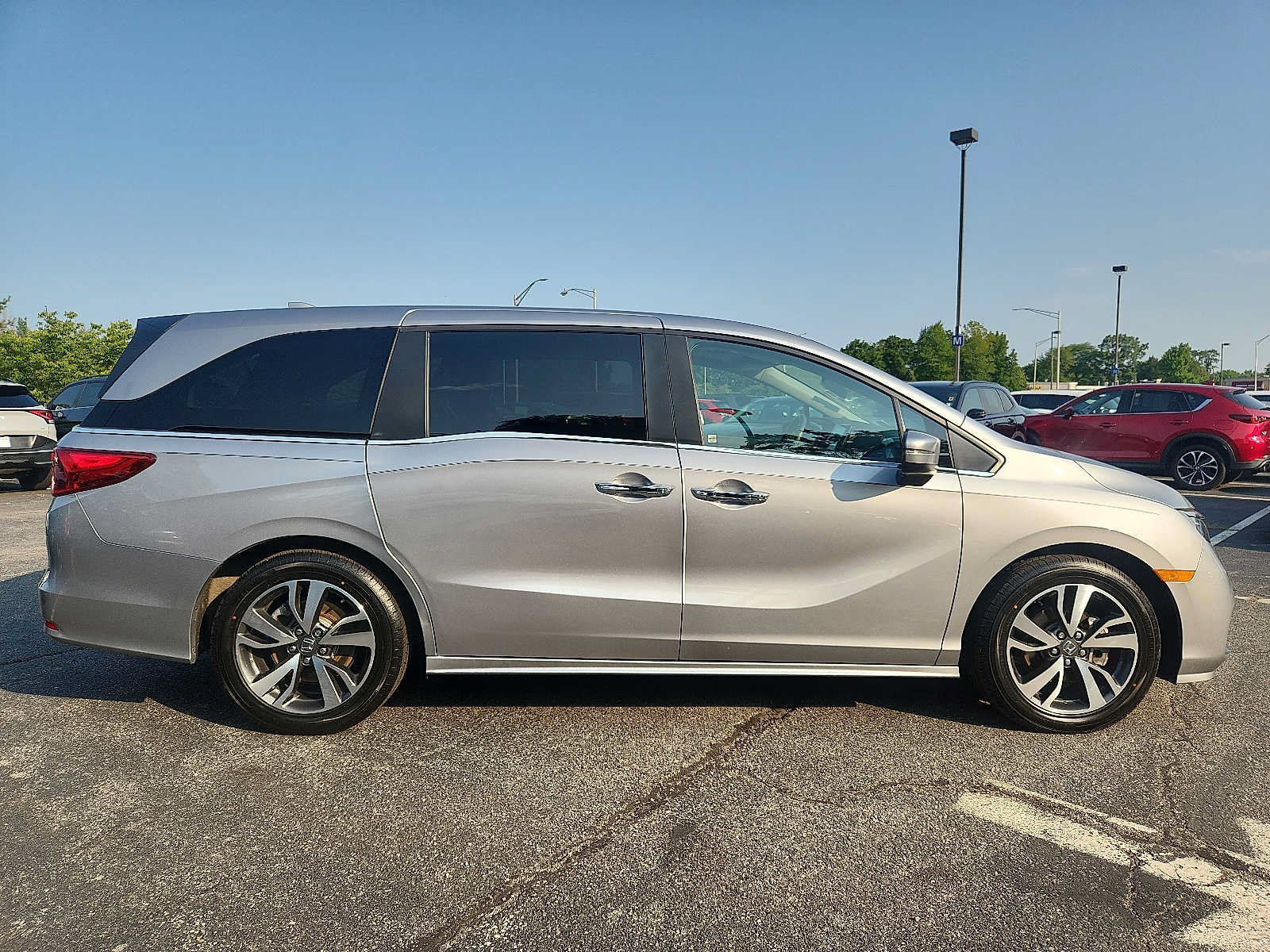 Certified 2024 Honda Odyssey Touring image 7