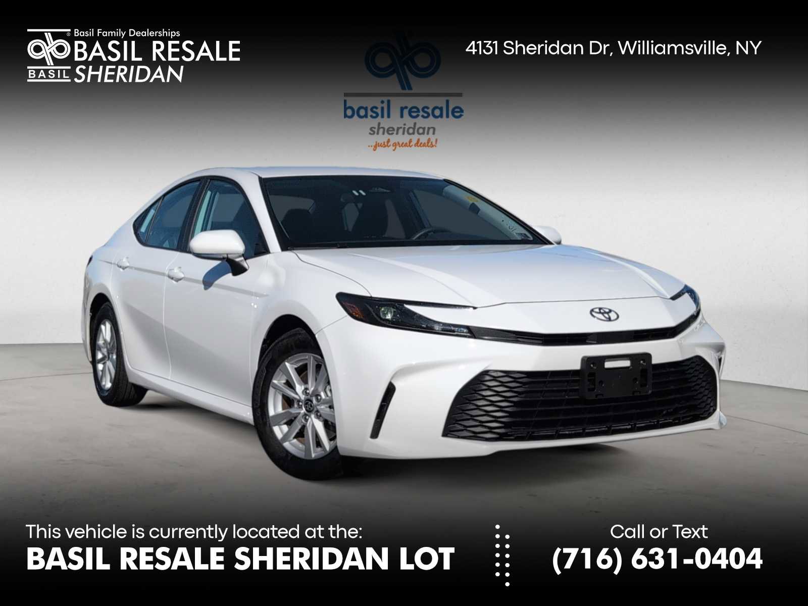 Used 2025 Toyota Camry LE image 1