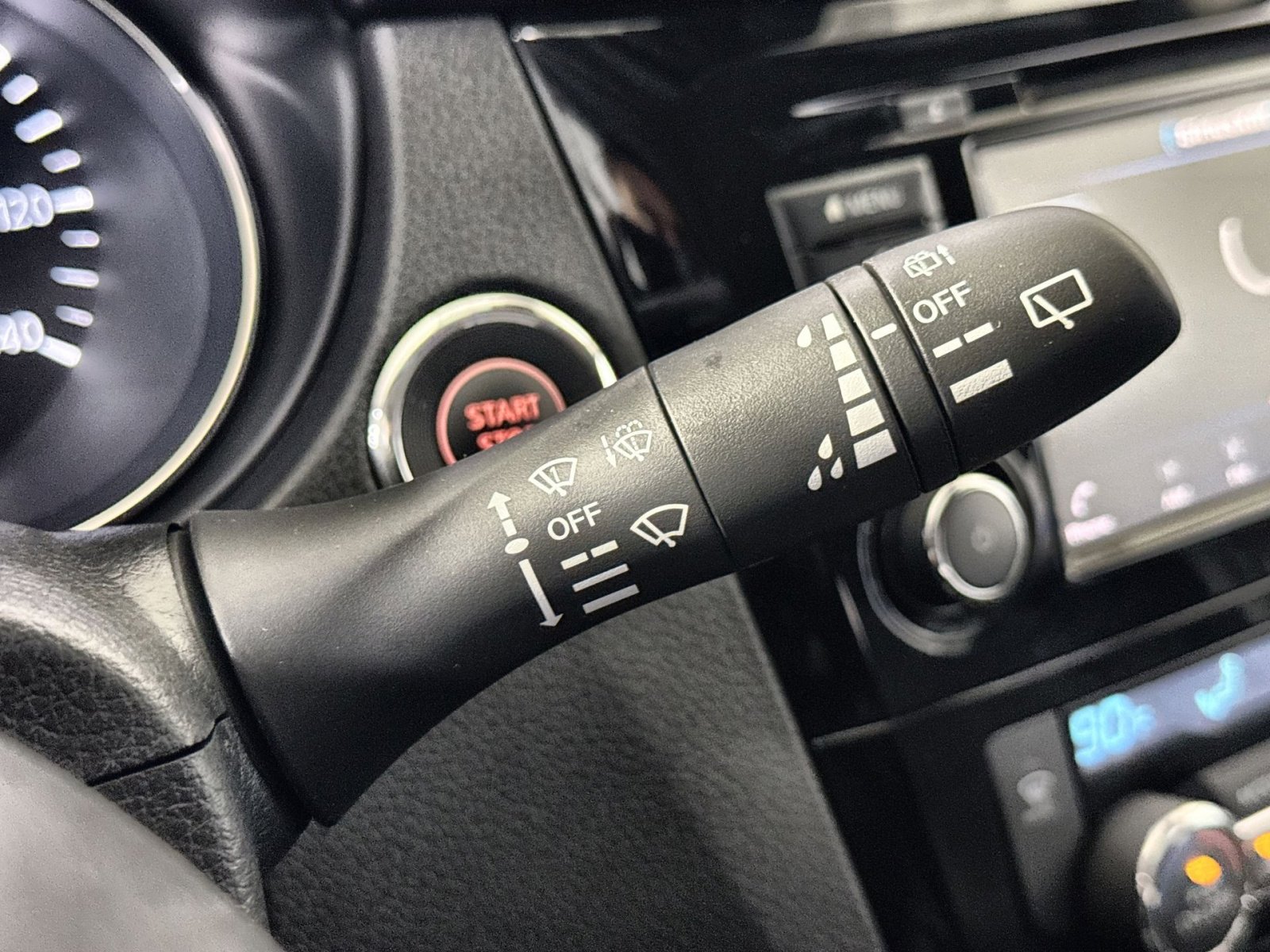 Used 2022 Nissan Rogue Sport SV image 24