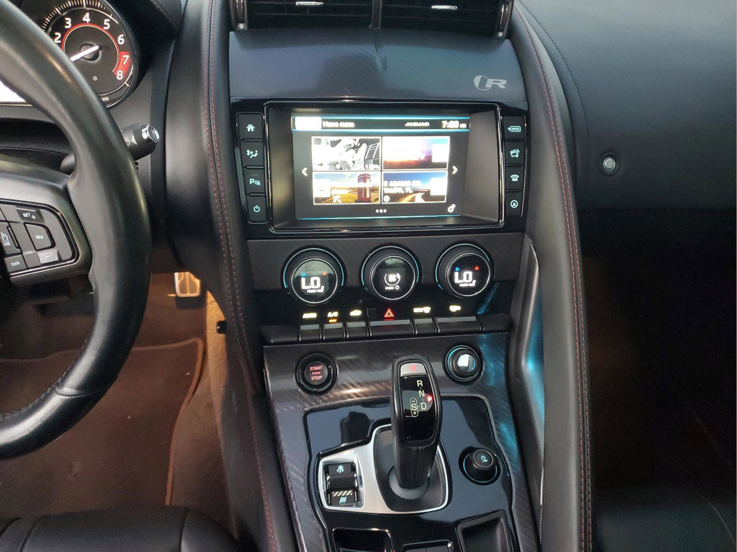 Used 2016 Jaguar F-TYPE R image 10