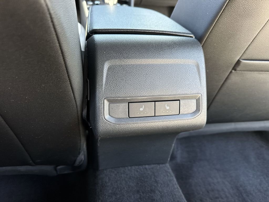 Used 2019 Volkswagen Jetta R-Line w/ R-Line Cold Weather Package image 38