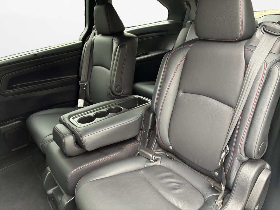 Used 2024 Honda Odyssey Sport image 15