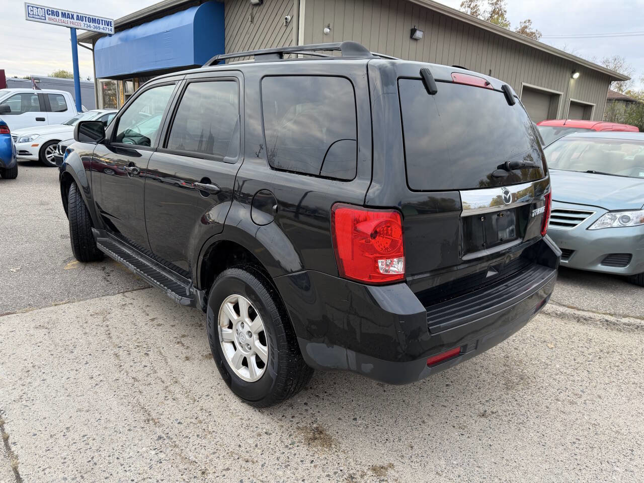 Used 2011 MAZDA Tribute i image 8