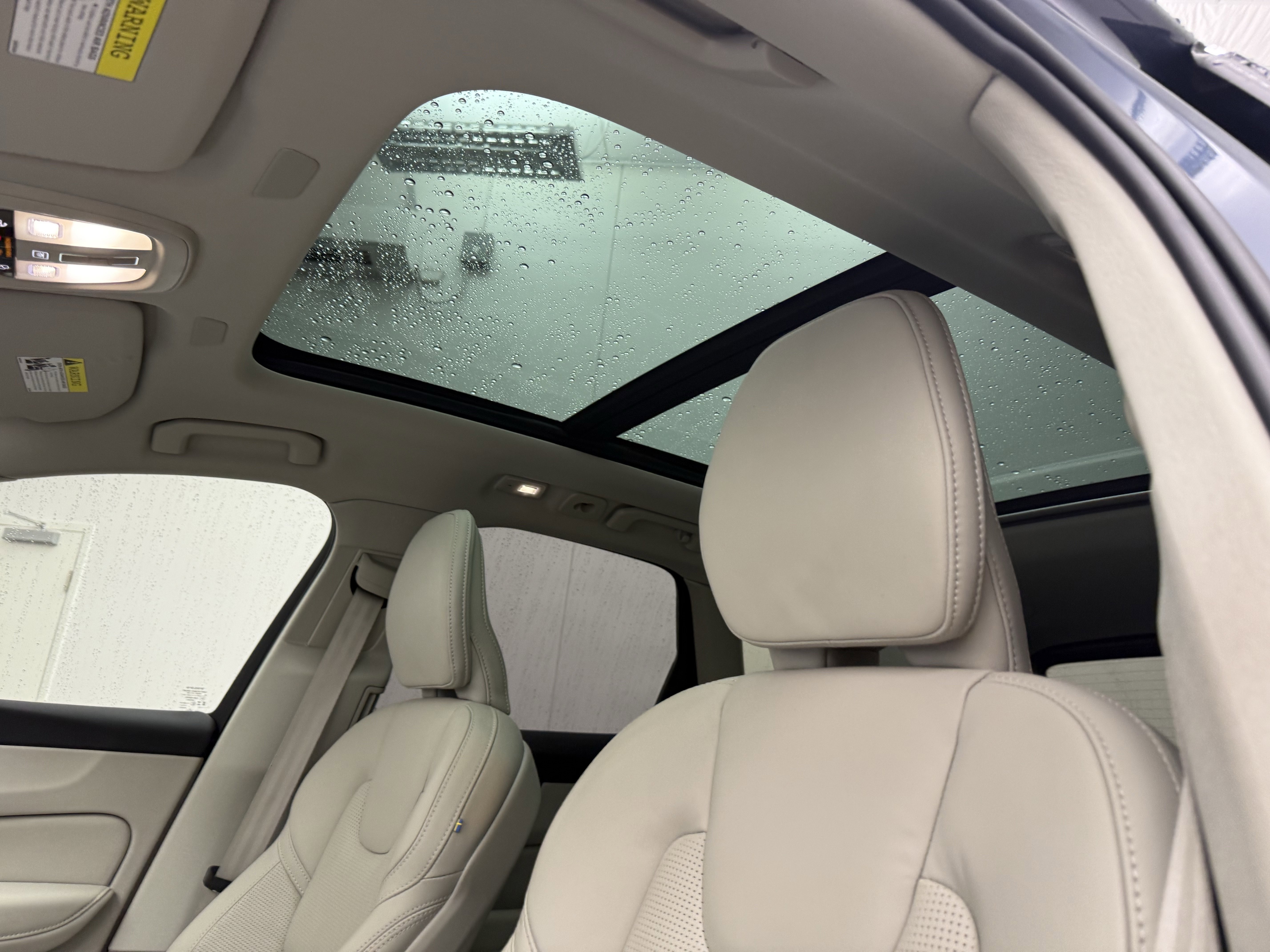 Certified 2023 Volvo XC60 B5 Ultimate w/ Protection Package Premier AWD/4WD image 14