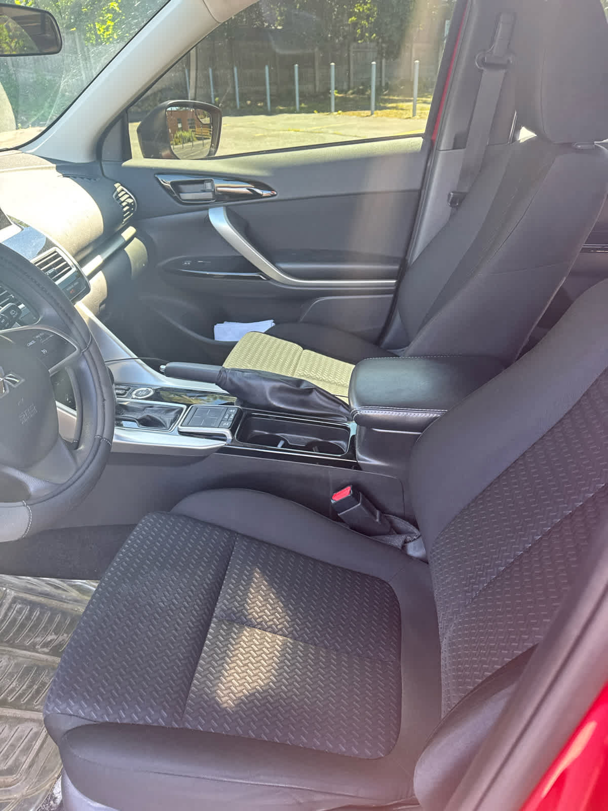 Used 2020 Mitsubishi Eclipse Cross LE AWD/4WD image 9