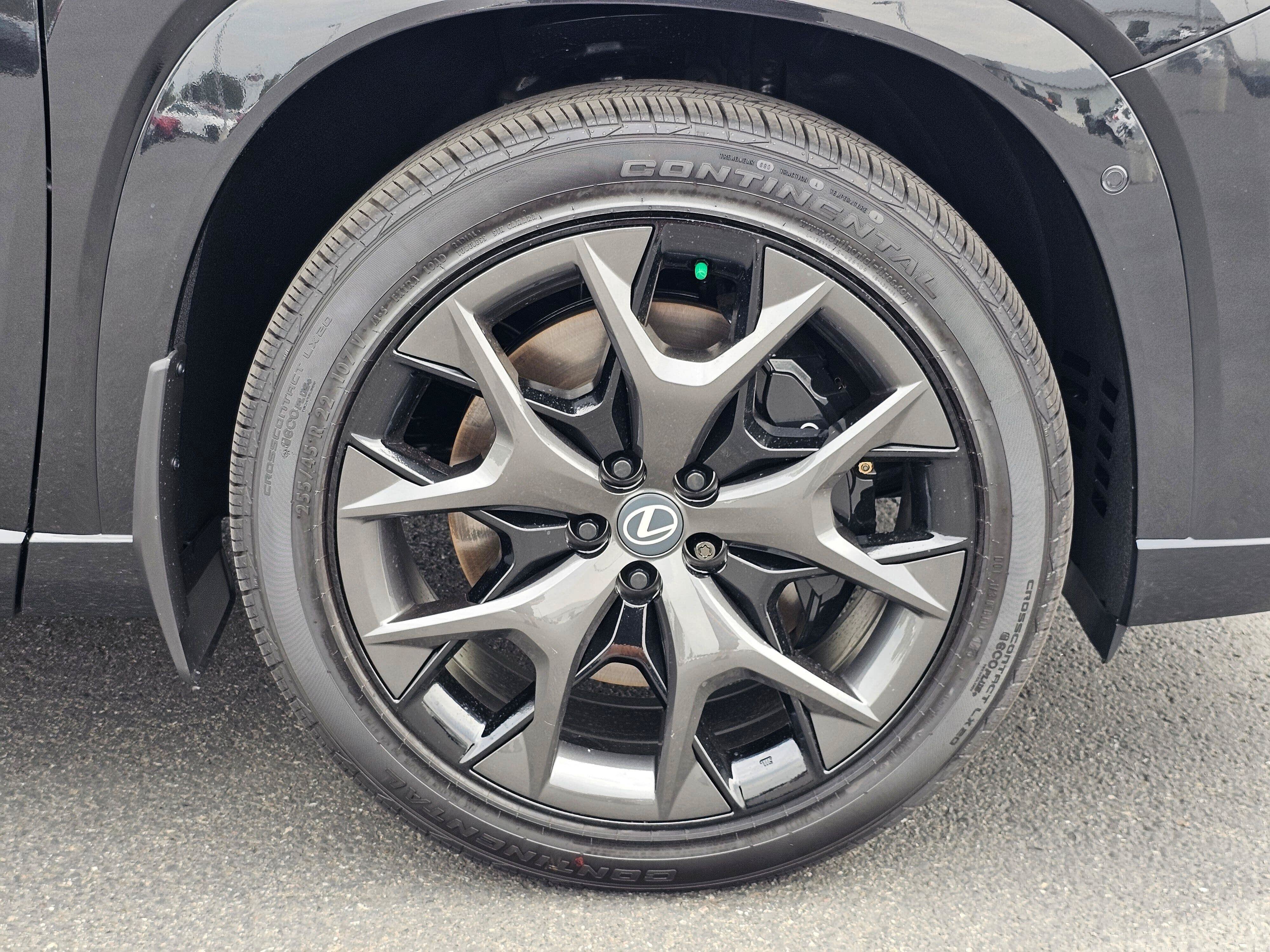 Used 2026 Lexus TX 500h AWD w/ Technology Package image 8