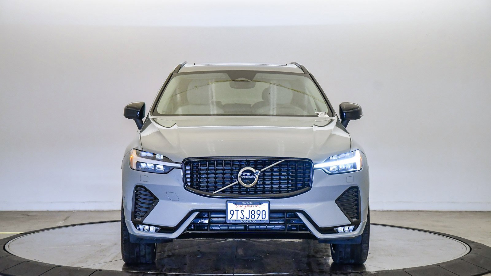 Certified 2025 Volvo XC60 B5 Ultra w/ Protection Package Premier image 7