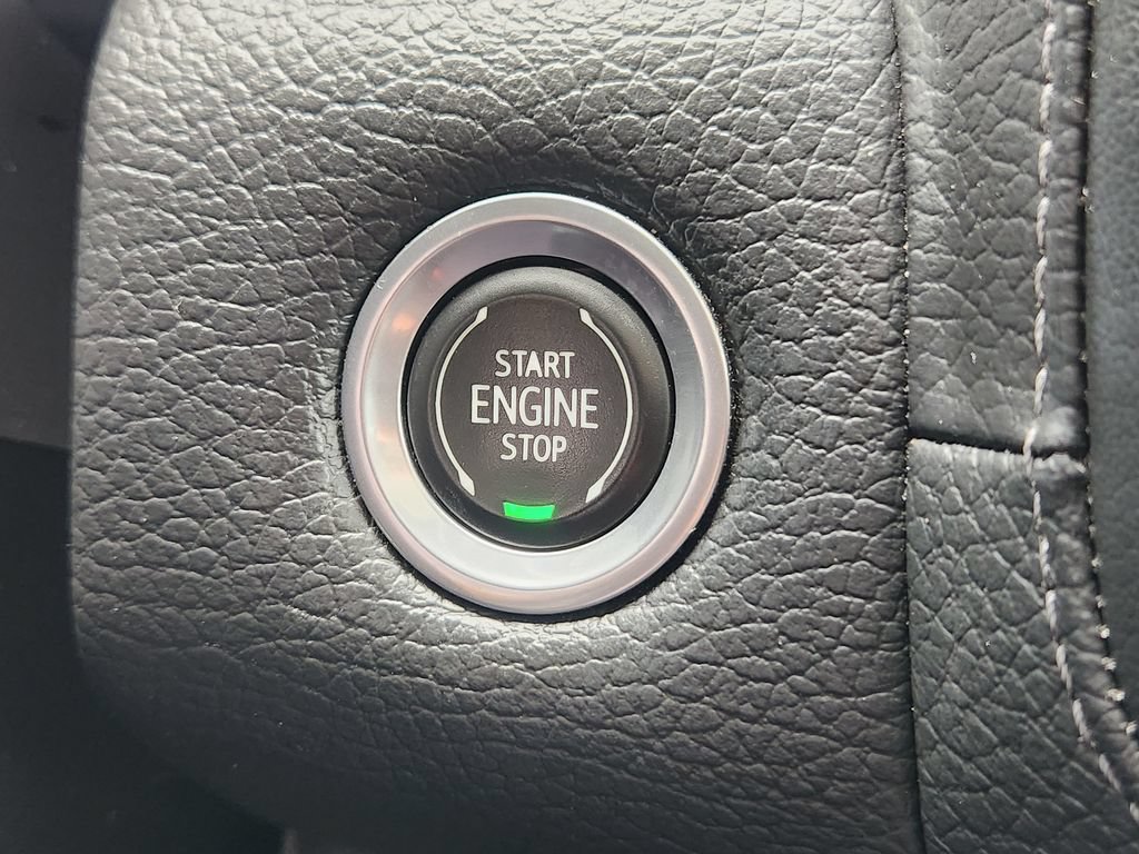 Used 2022 GMC Yukon Denali RWD image 19