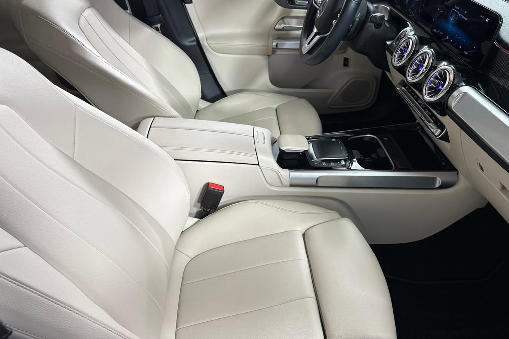 Used 2022 Mercedes-Benz GLB 250 4MATIC image 21