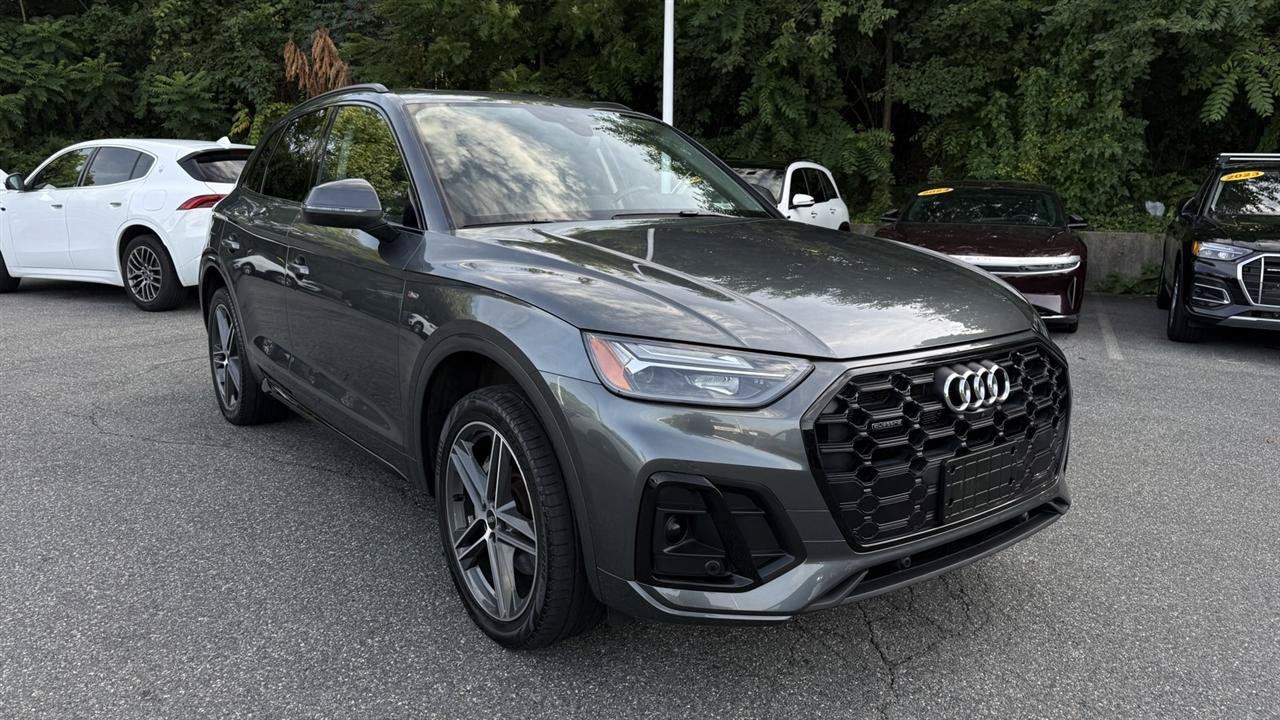 Used 2022 Audi Q5 e Premium Plus w/ Premium Plus Package AWD/4WD image 21