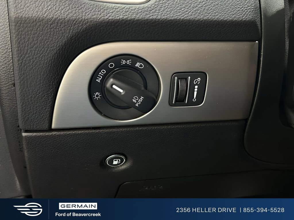 Used 2020 Dodge Durango SXT image 25