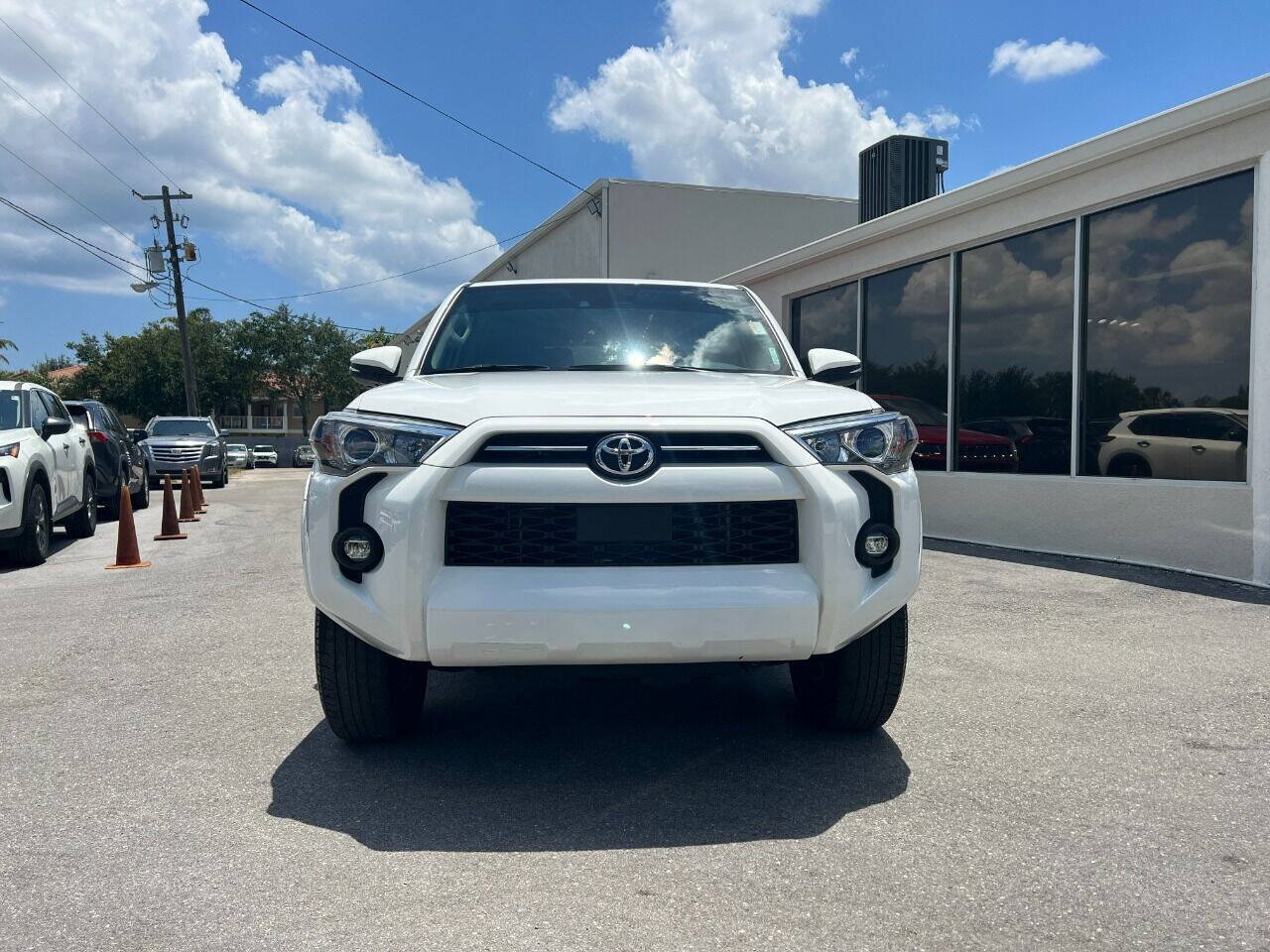 Used 2022 Toyota 4Runner SR5 Premium w/ Moonroof Package RWD image 2