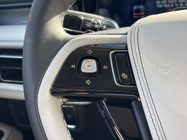 New 2026 Lincoln Aviator 2WD w/ Jet Appearance Package image 27